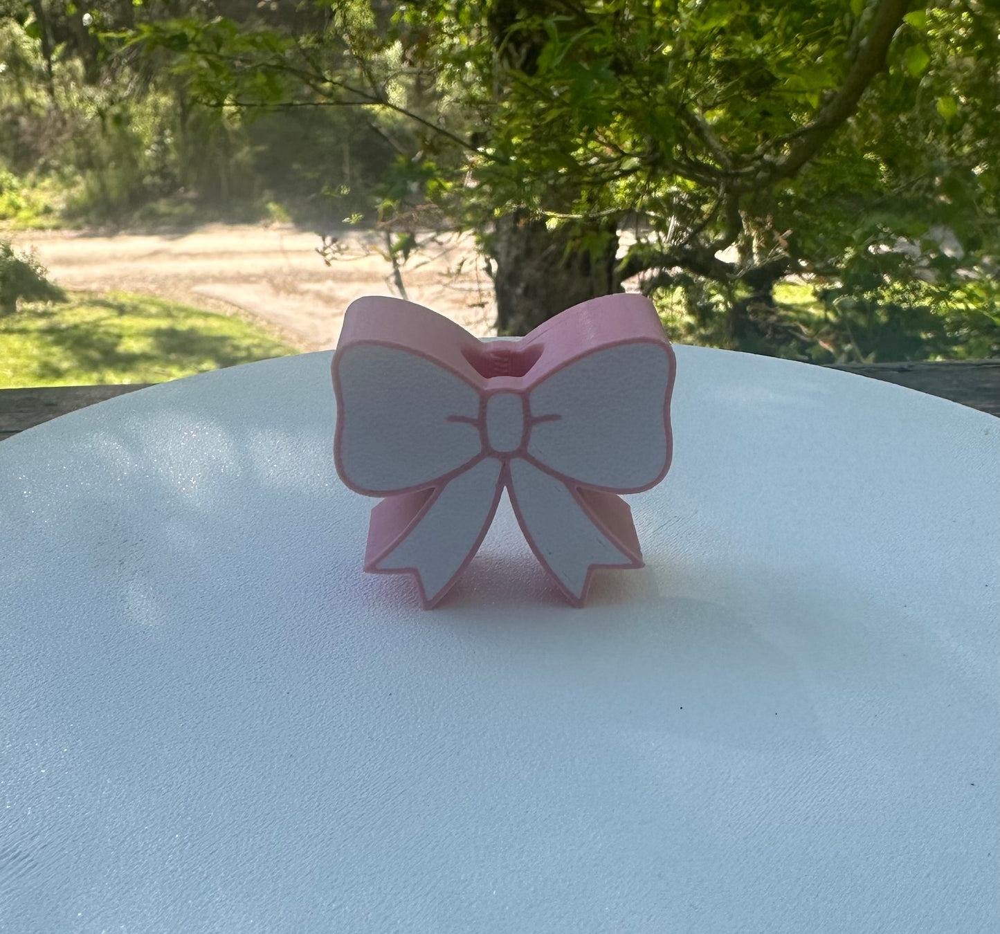 Pink and white bow straw topper