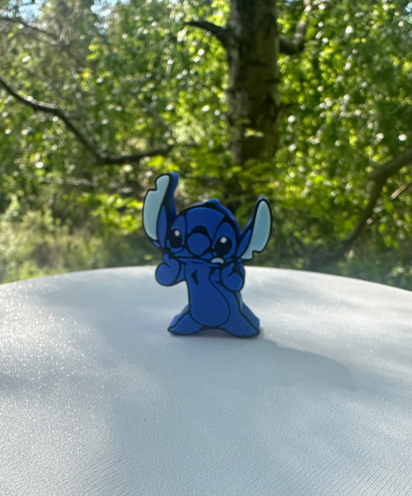 Blue alien straw topped