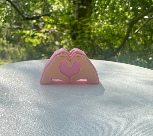 Heart hands straw topper