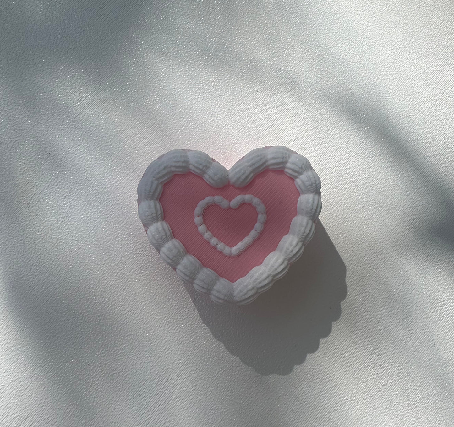 Vintage heart cake
