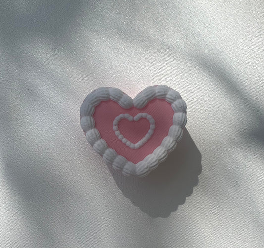 Vintage heart cake